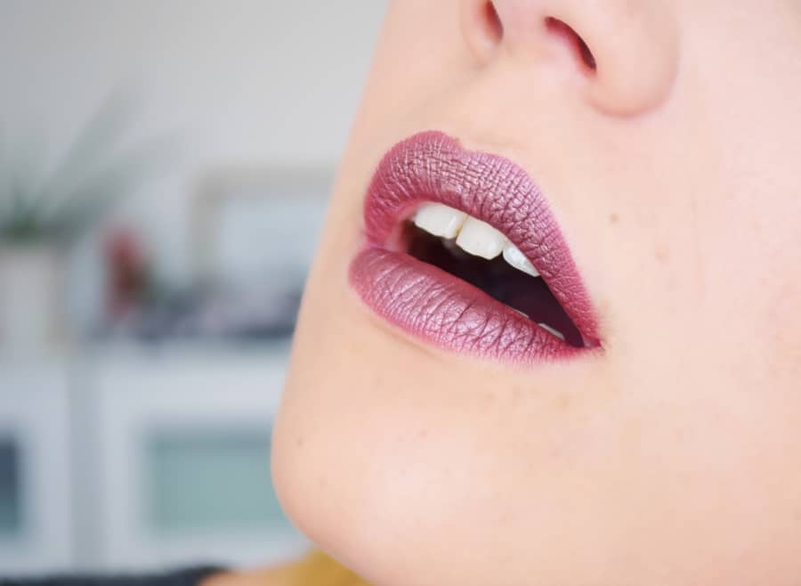 makeup hack lipstick metal
